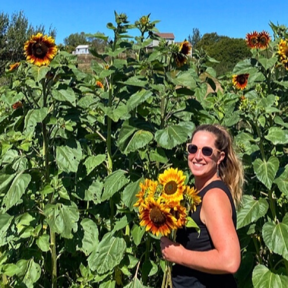 Meet your Posher, Kim - Picture 1 of 1